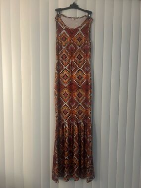 Sleeveless Orange Geometric Maxi Dress